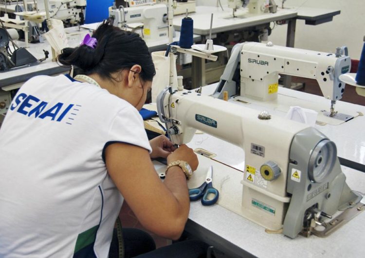 Come&ccedil;a nesta segunda-feira as inscri&ccedil;&otilde;es para o curso de costureiro em I&ccedil;ara