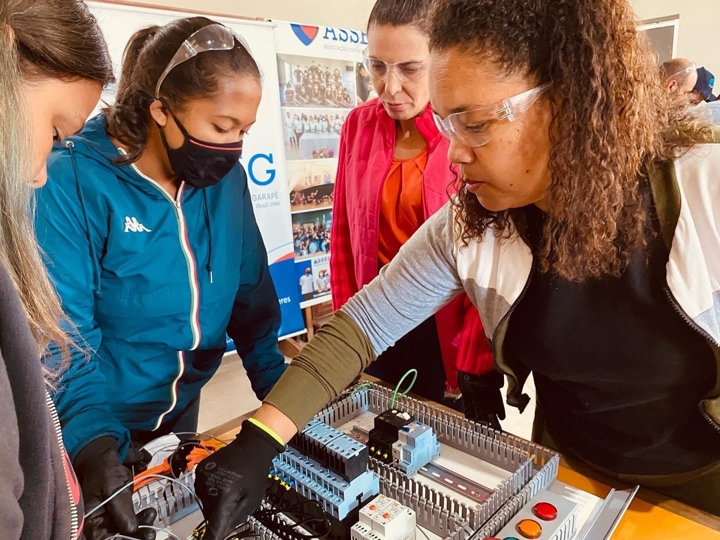 Inscri&ccedil;&atilde;o aberta para Curso de El&eacute;trica Industrial para mulher em Urussanga 