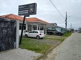 Mulher &eacute; presa ap&oacute;s tentativa de homic&iacute;dio contra casal em Rinc&atilde;o (SC)