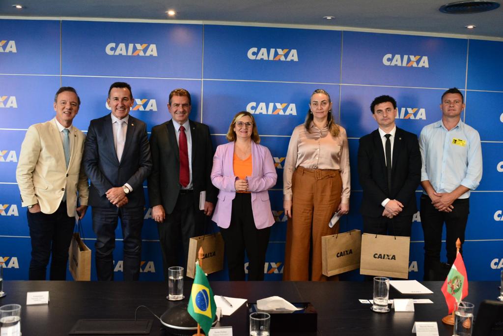 Deputados de SCpedem r&aacute;pida libera&ccedil;&atilde;o do FGTS aos atingidos pela enchente