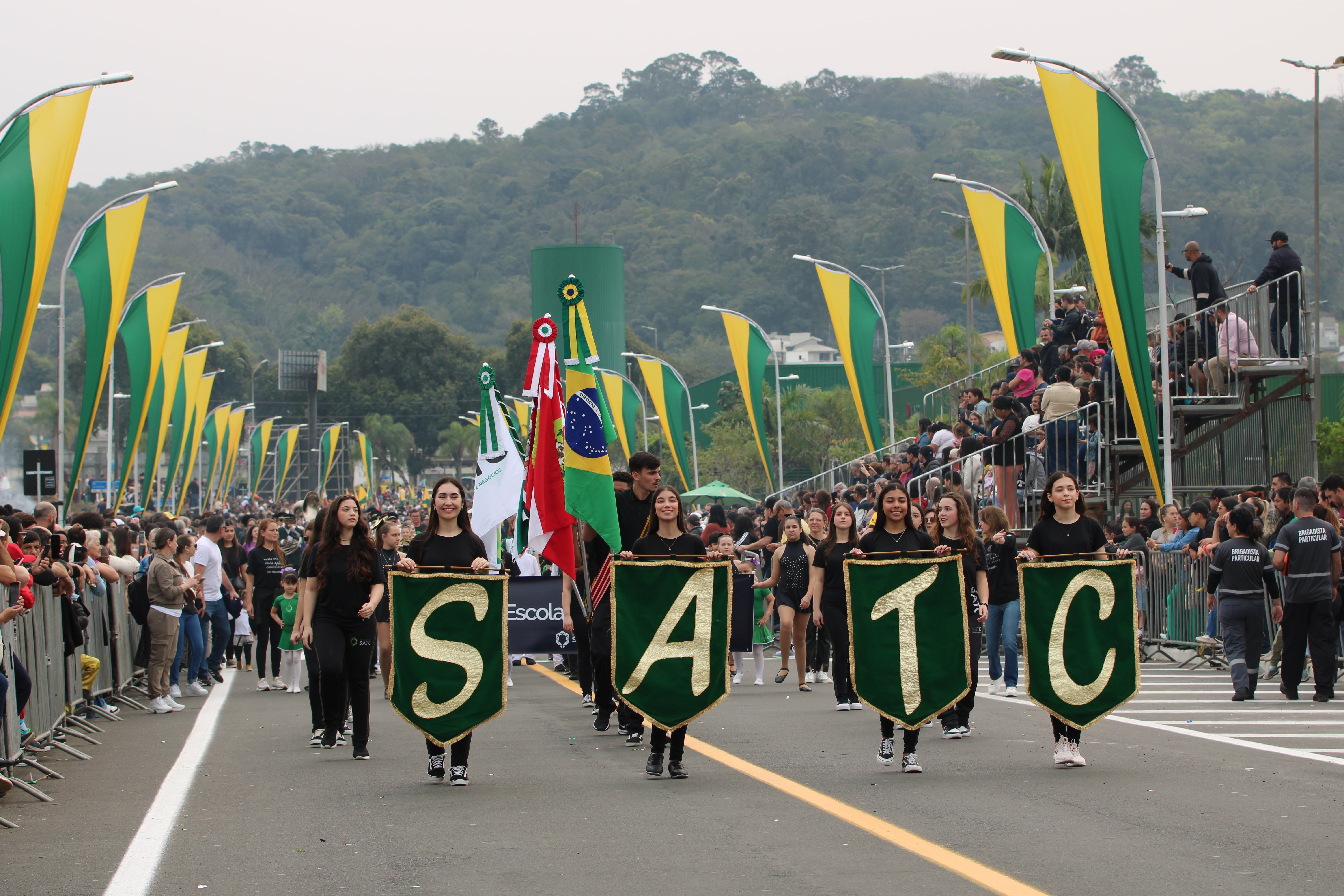 Satc celebra Semana da P&aacute;tria com momentos de integra&ccedil;&atilde;o escolar