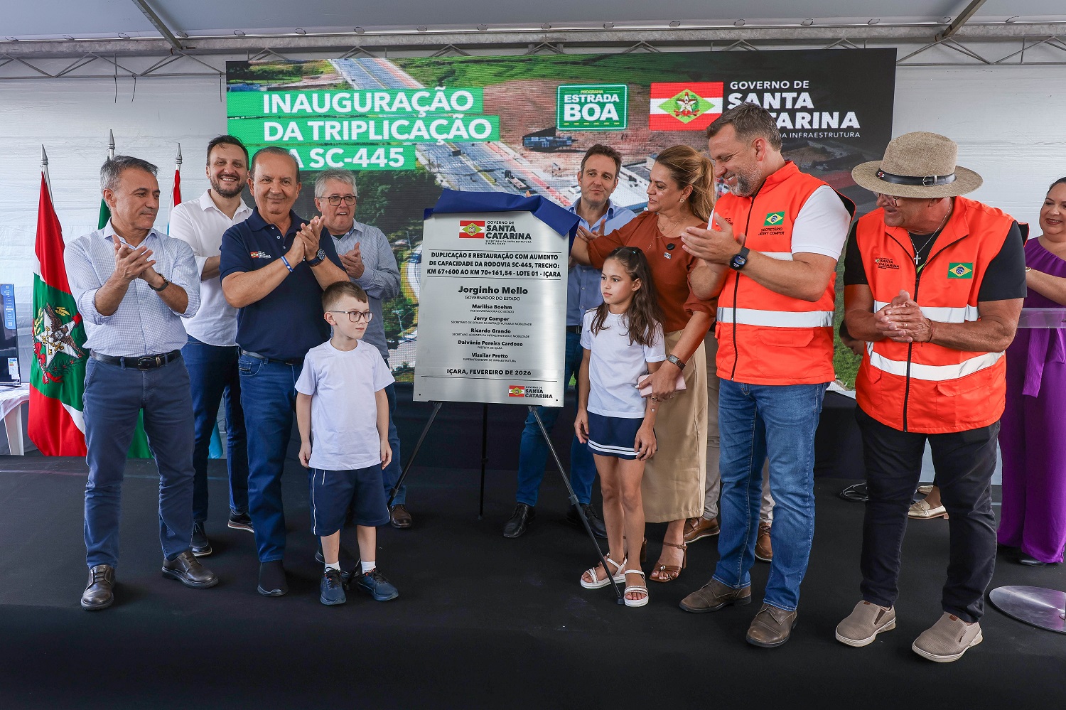 Governador Jorginho entrega triplica&ccedil;&atilde;o da Rodovia SC-445 em I&ccedil;ara (SC)