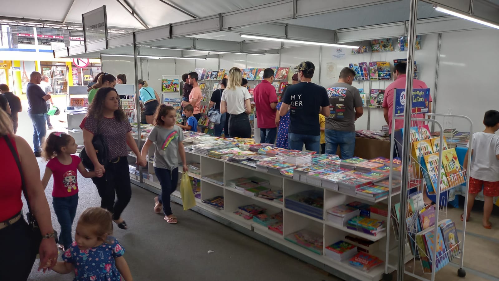 Festival Liter&aacute;rio: grande publico, bela programa&ccedil;&atilde;o e boas vendas
