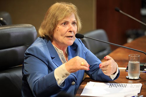 Document&aacute;rio de Derlei De Luca reconstr&oacute;i trajet&oacute;ria de  resist&ecirc;ncia e milit&acirc;ncia