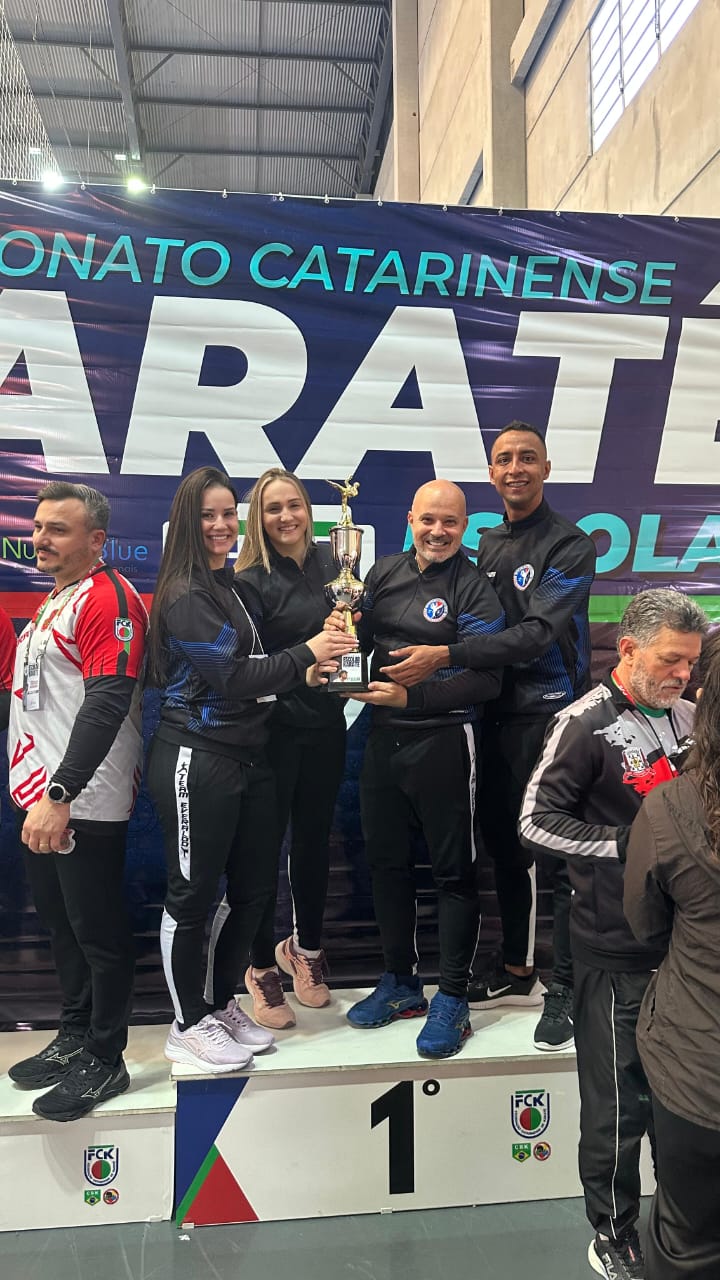 I&ccedil;ara (SC) conquista t&iacute;tulo geral no Campeonato Estadual de Karat&ecirc; Escola