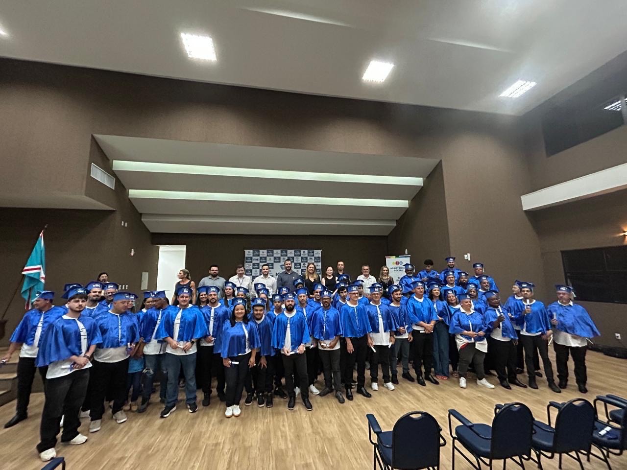 Governo de I&ccedil;ara (SC) celebra formatura de 70 alunos da Escola Profissional 
