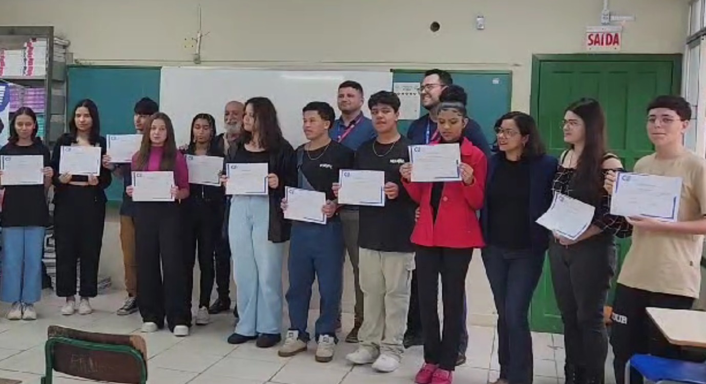 Governo de I&ccedil;ara (SC) e CIEE formam mais 11 adolescentes no curso PIT
