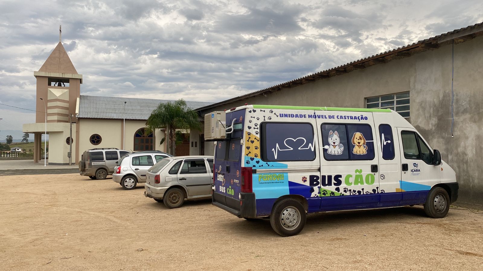 Equipe do BusC&atilde;o castra 18 animais no Bairro Coqueiros em I&ccedil;ara