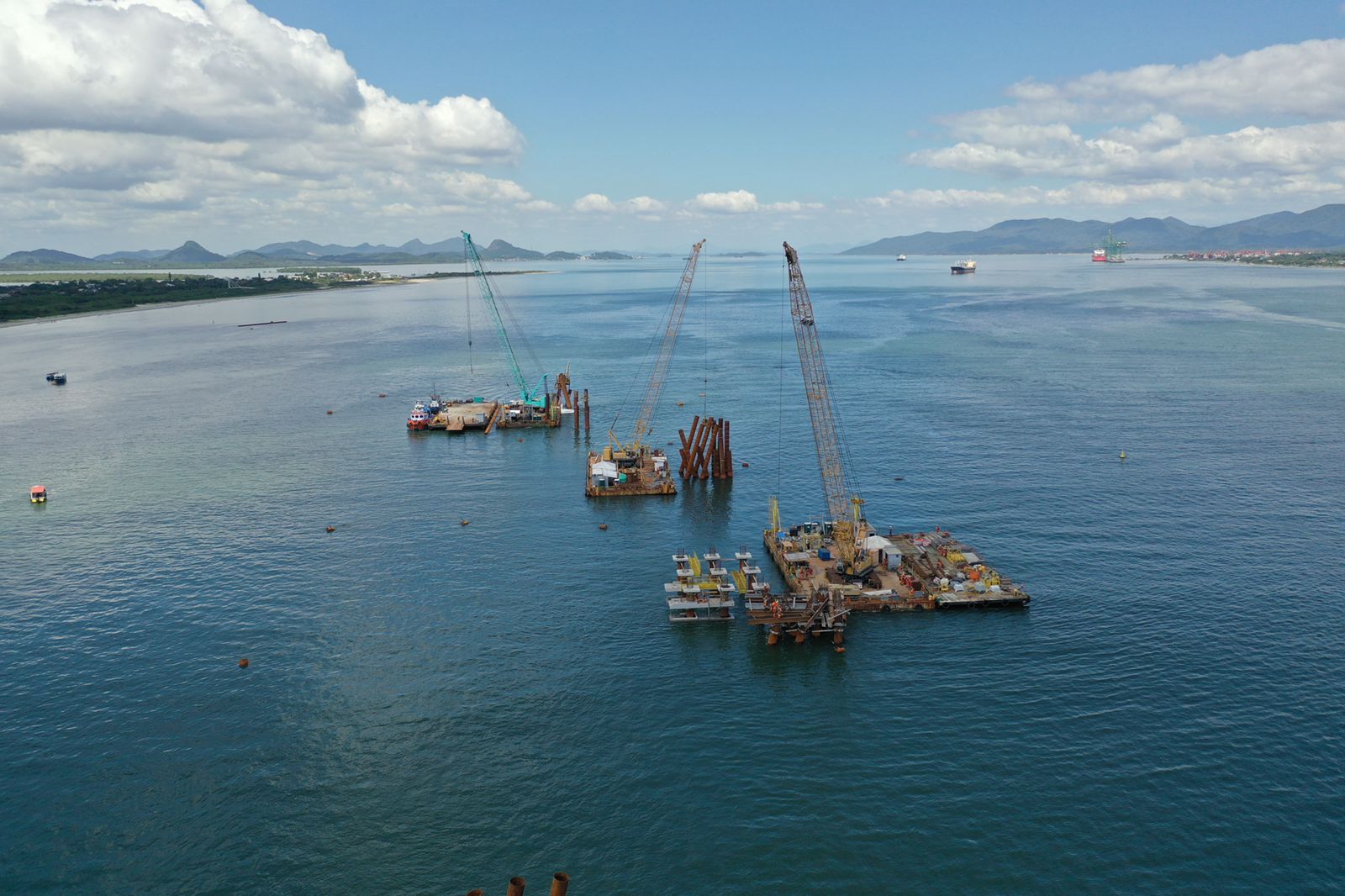Representantes do Estado acompanham as obras do Terminal G&aacute;s Sul
