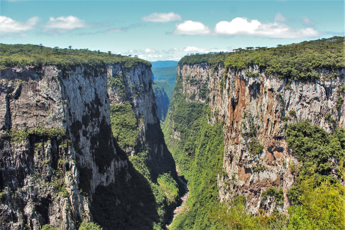 Geoparque C&acirc;nions do Sul celebra conv&ecirc;nio com Geoparque Comarca Minera