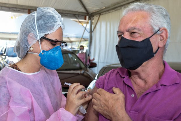Vacina&ccedil;&atilde;o em SC: mais de 140 mil pessoas n&atilde;o voltaram para a segunda dose