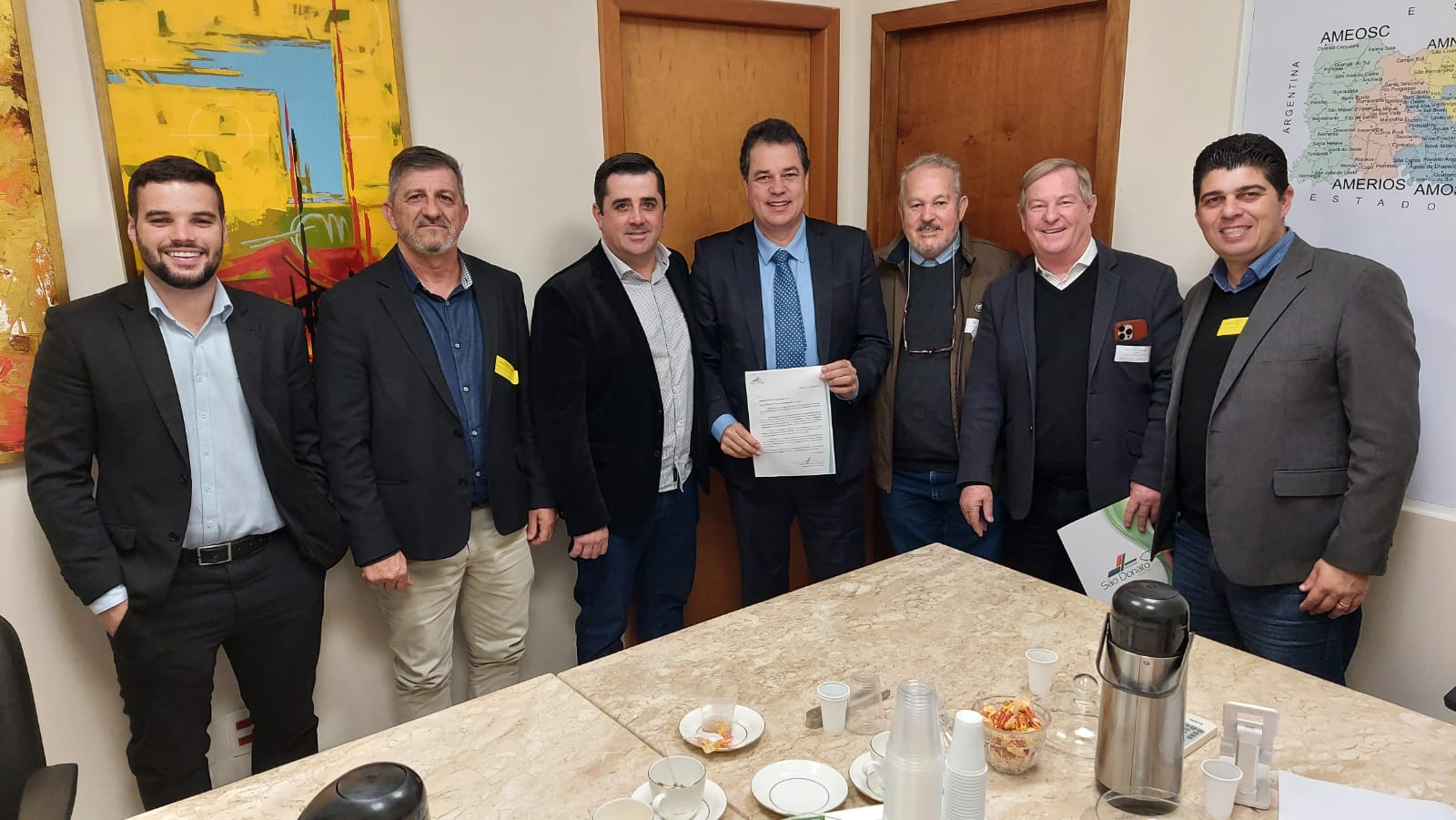 Comitiva de I&ccedil;ara (SC) em busca de recursos para manter a UTI e maternidade do HSD