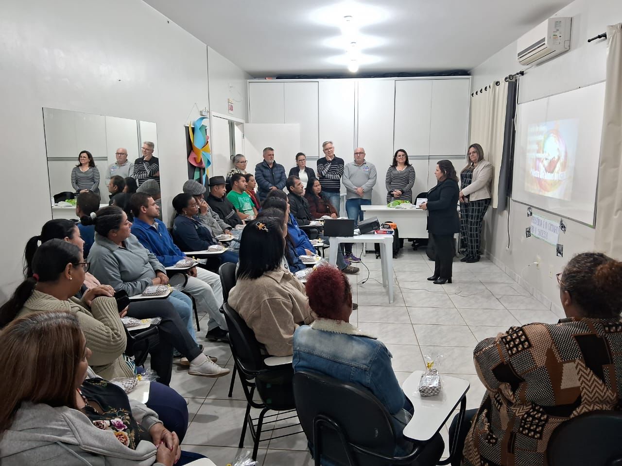 Governo de I&ccedil;ara (SC) abre nova turma de Alfabetiza&ccedil;&atilde;o de Jovens e Adultos 