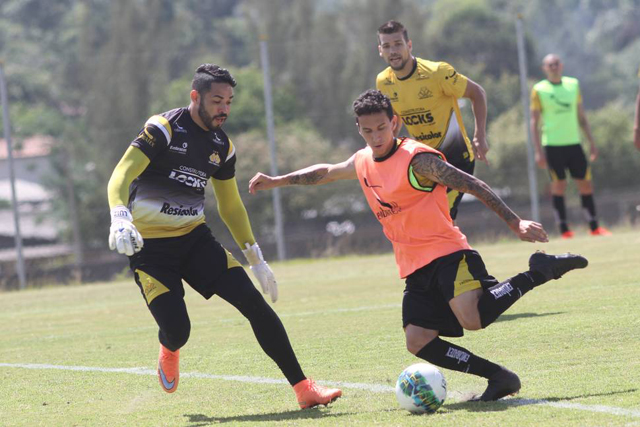 Crici&uacute;ma trabalha parte t&eacute;cnica e t&aacute;tica no Centro de Treinamentos