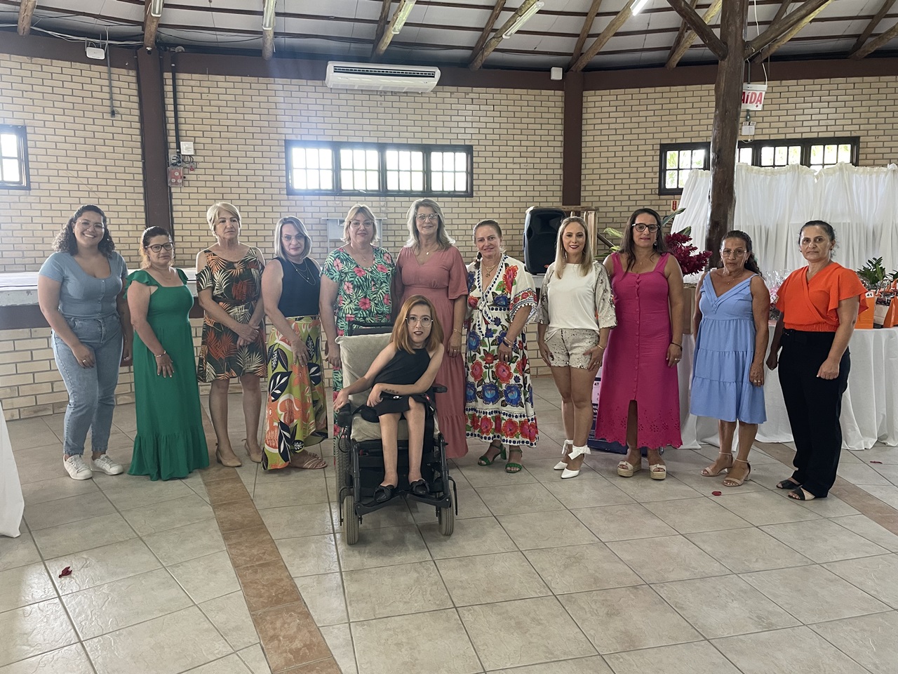Evento do Dia da Mulher re&uacute;ne quase 200 mulheres em Maracaj&aacute; (SC)