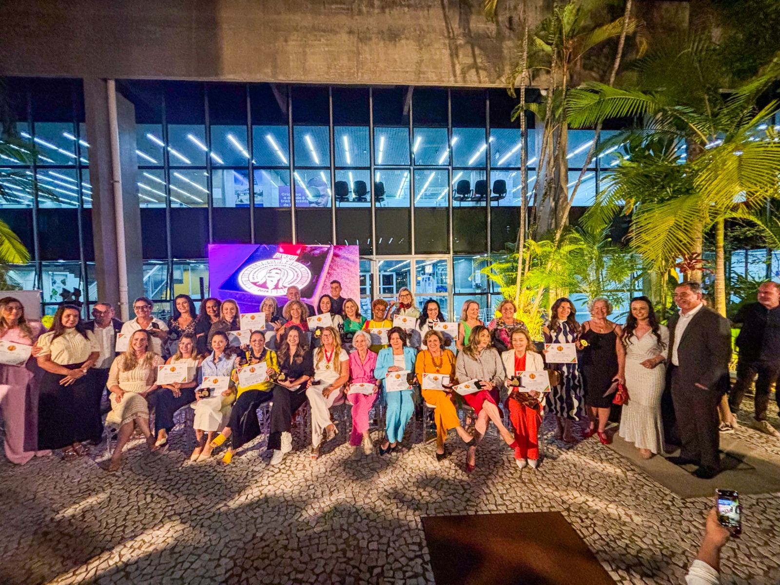 Medalha Thati Teixeira &eacute; entregue &agrave;s mulheres em Crici&uacute;ma