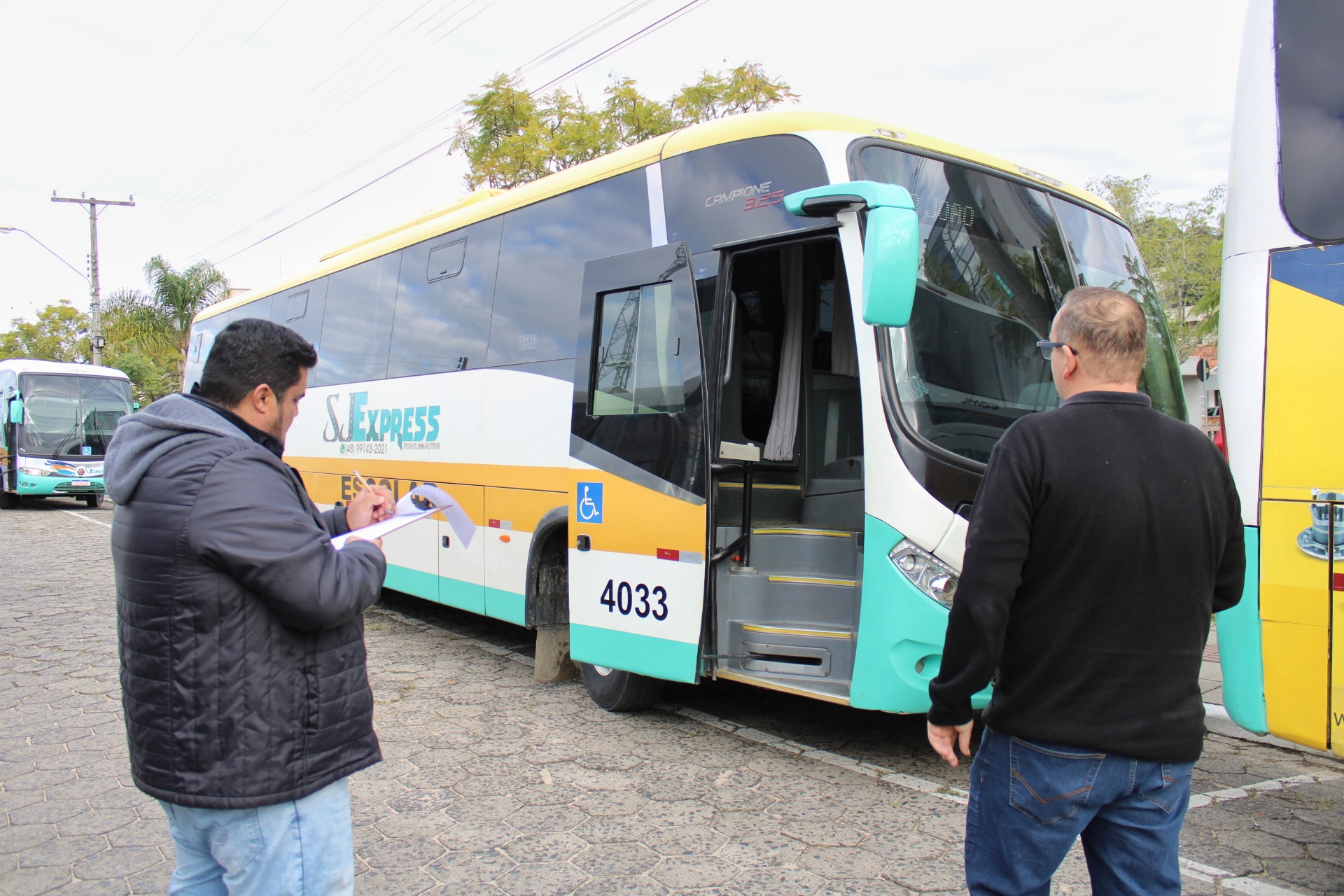 Governo de Morro da Fuma&ccedil;a (SC) vistoria a qualidade do transporte escolar