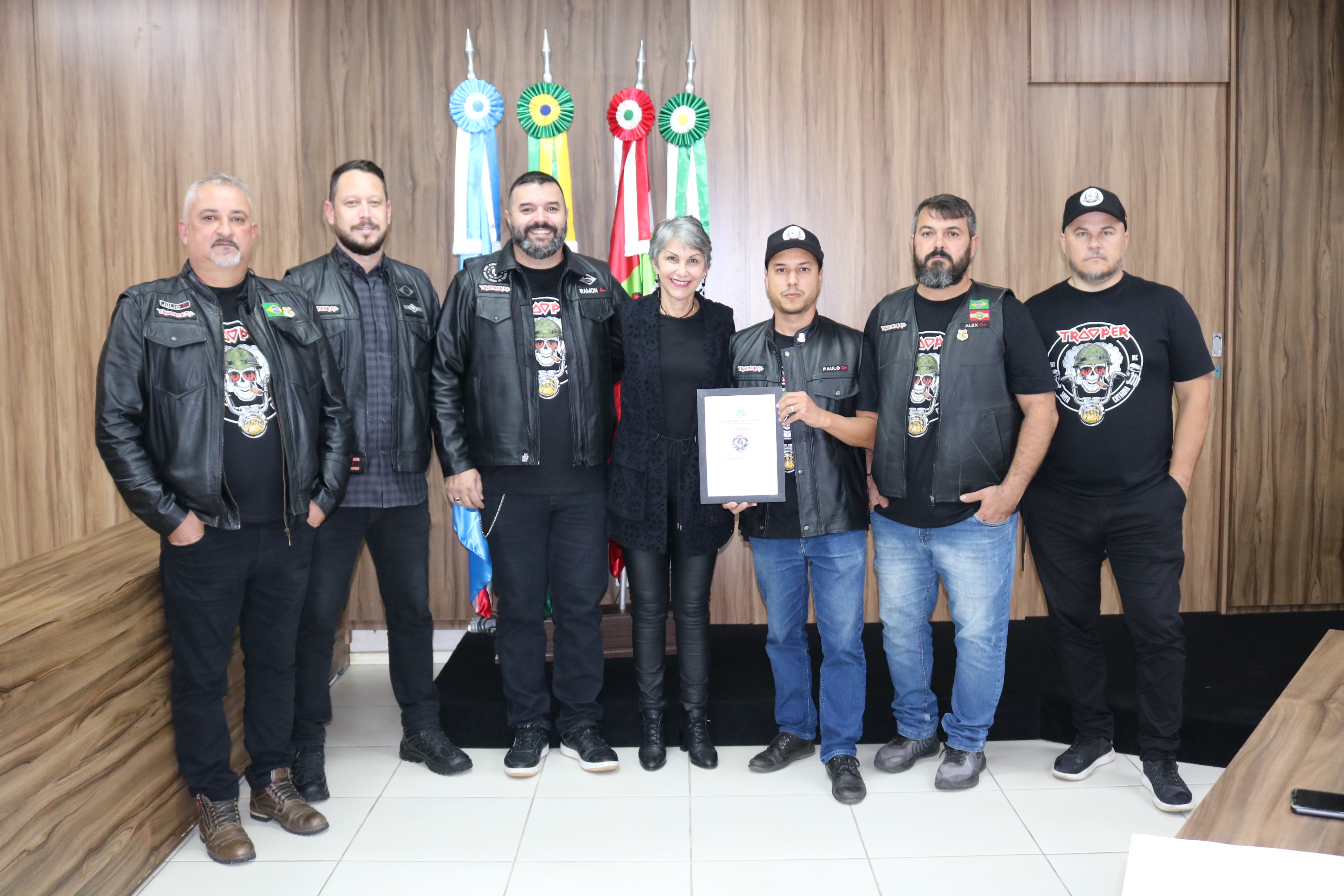 Trooper Moto Clube recebe mo&ccedil;&atilde;o da C&acirc;mara Legislativa de I&ccedil;ara (SC)