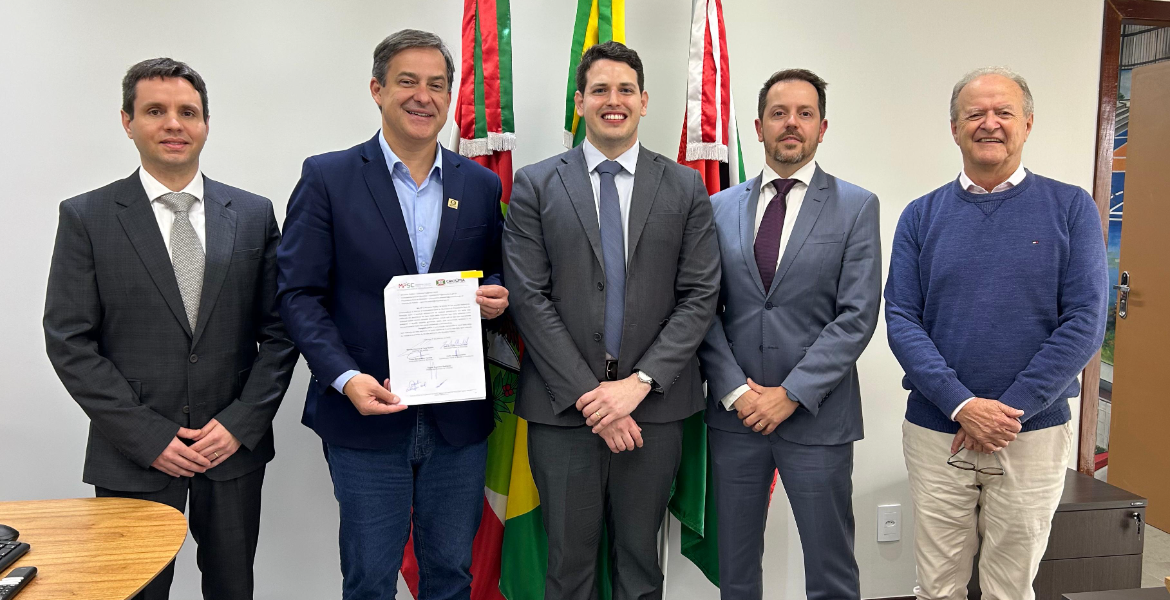 Protocolo entre MPSC e Munic&iacute;pio garante mais efici&ecirc;ncia na gest&atilde;o p&uacute;blica
