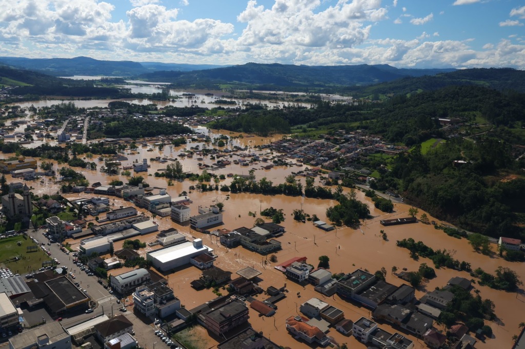 Pelo Estado: Governo Federal em alerta para Santa Catarina