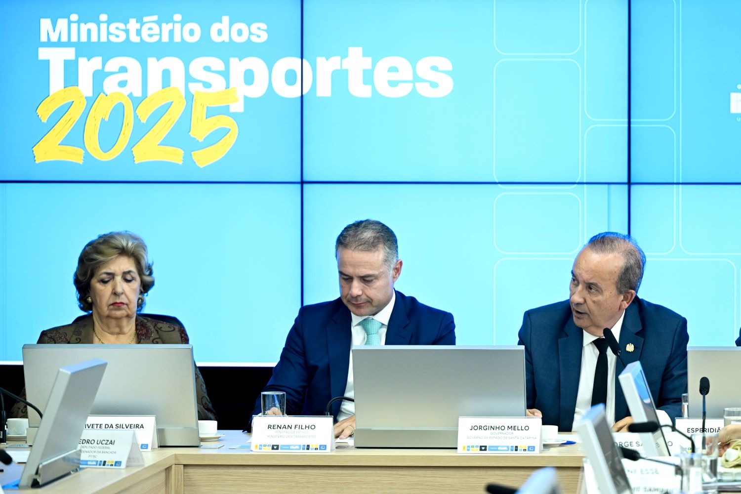Reuni&atilde;o em Bras&iacute;lia (DF) n&atilde;o traz defini&ccedil;&otilde;es sobre Morro dos Cavalos