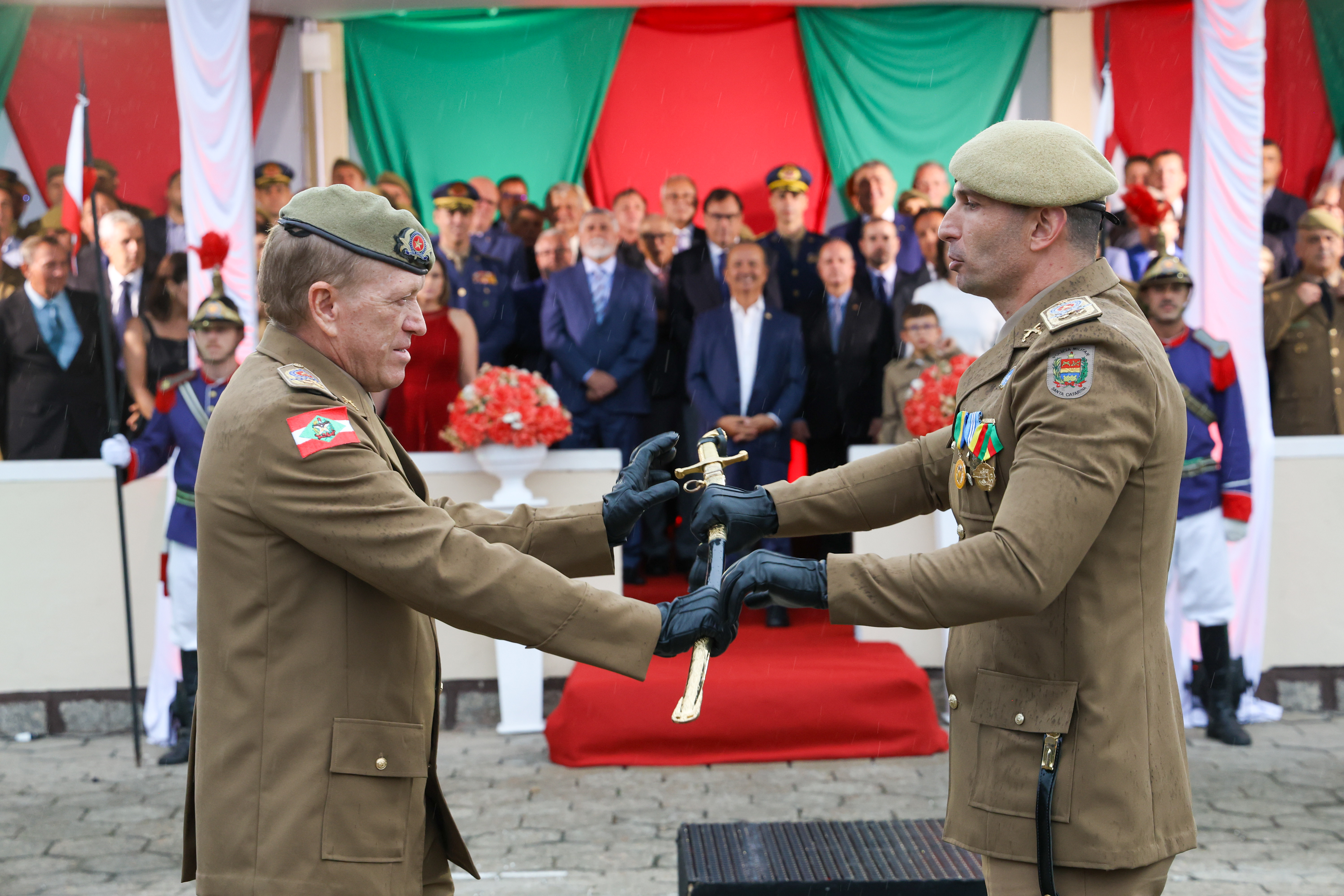 Coronel Emerson Fernandes assume o comando-geral da PMSC