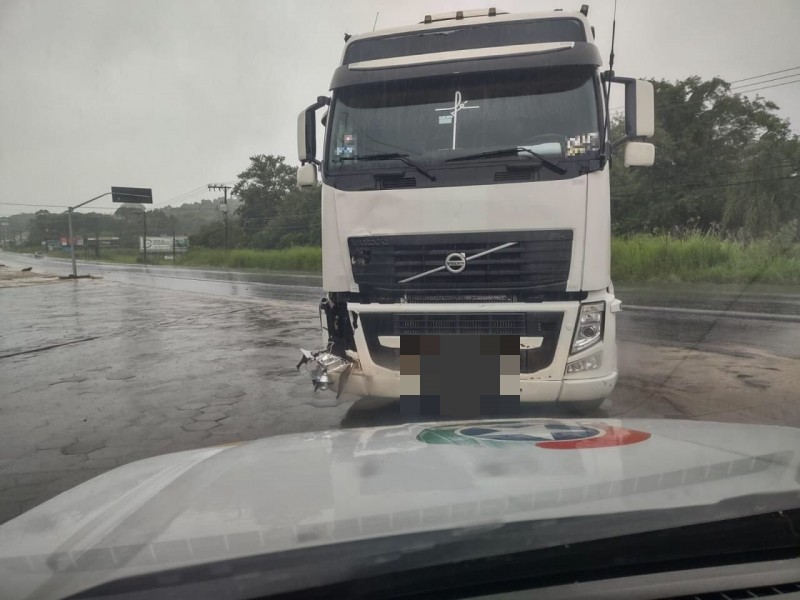 Idoso morre atropelado por carreta na Rodovia SC-445 em I&ccedil;ara (SC)