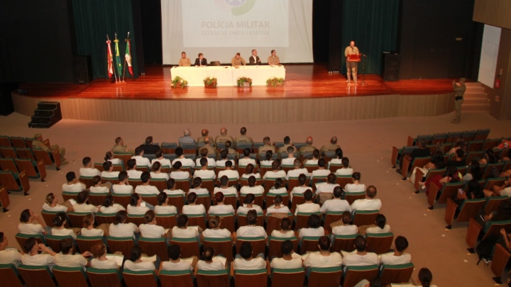 Pol&iacute;cia Militar de Santa Catarina forma 405 novos auxiliares tempor&aacute;rios