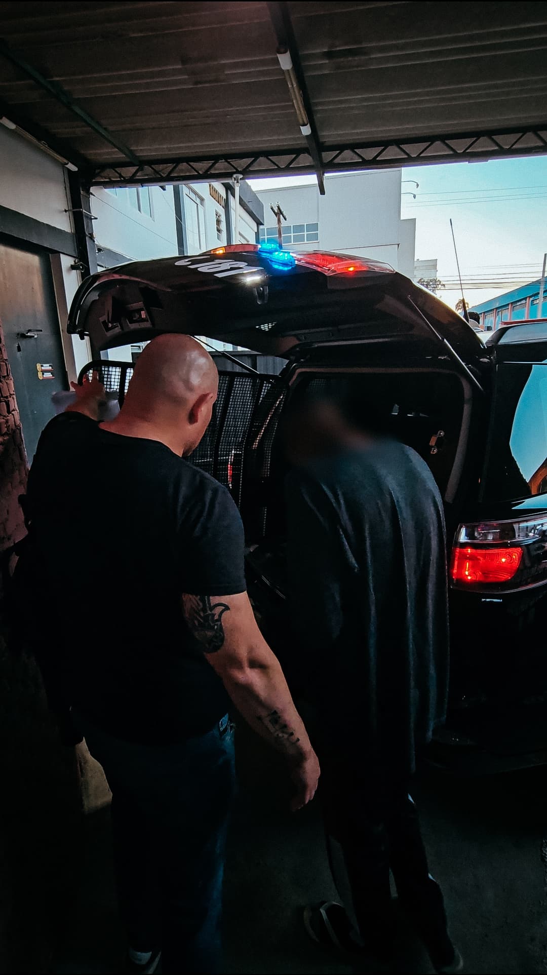 Pol&iacute;cia Civil de Crici&uacute;ma (SC) prende homem envolvido em roubo de ve&iacute;culo