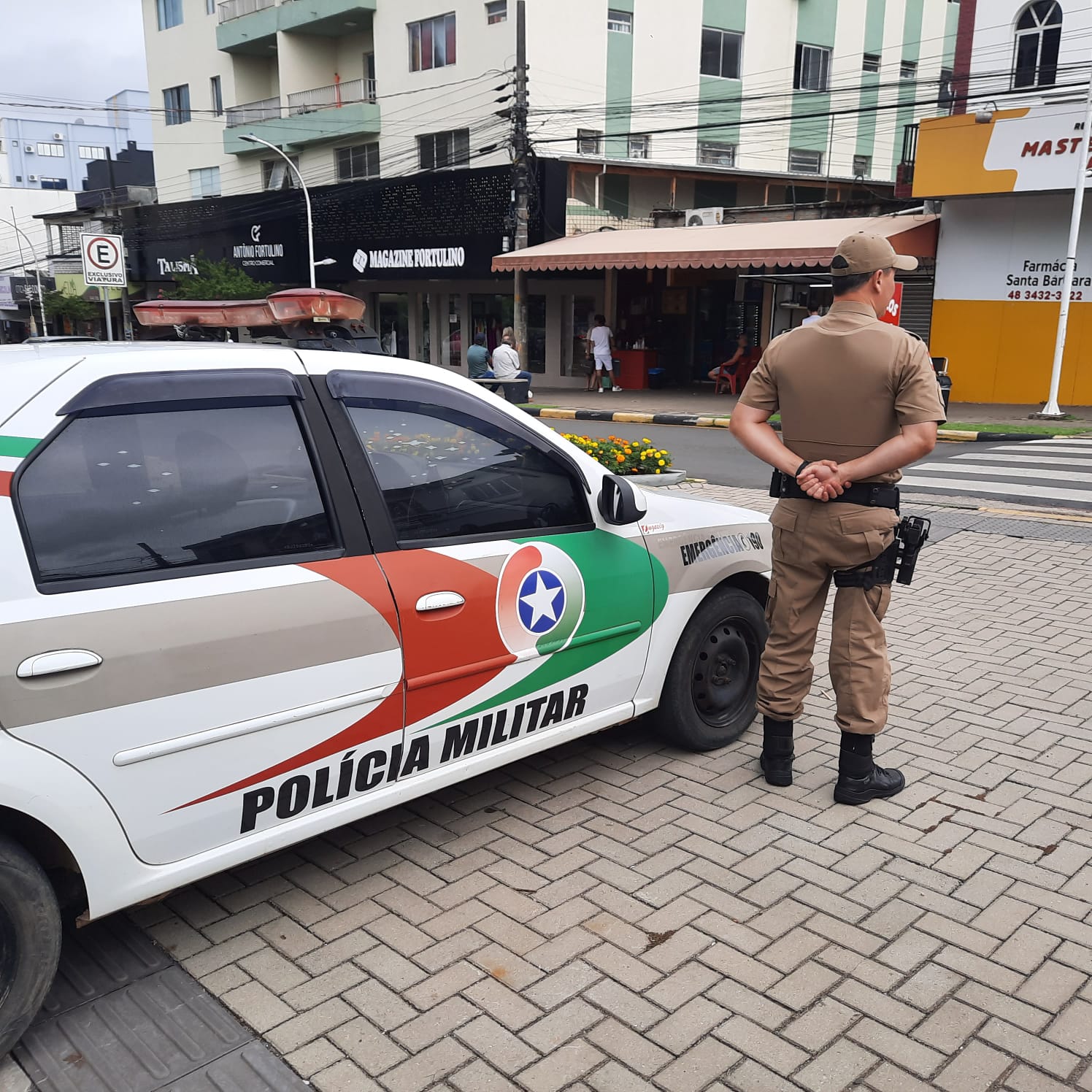 PM det&eacute;m homem em I&ccedil;ara (SC) com mandado de pris&atilde;o por tr&eacute;fico de drogas 