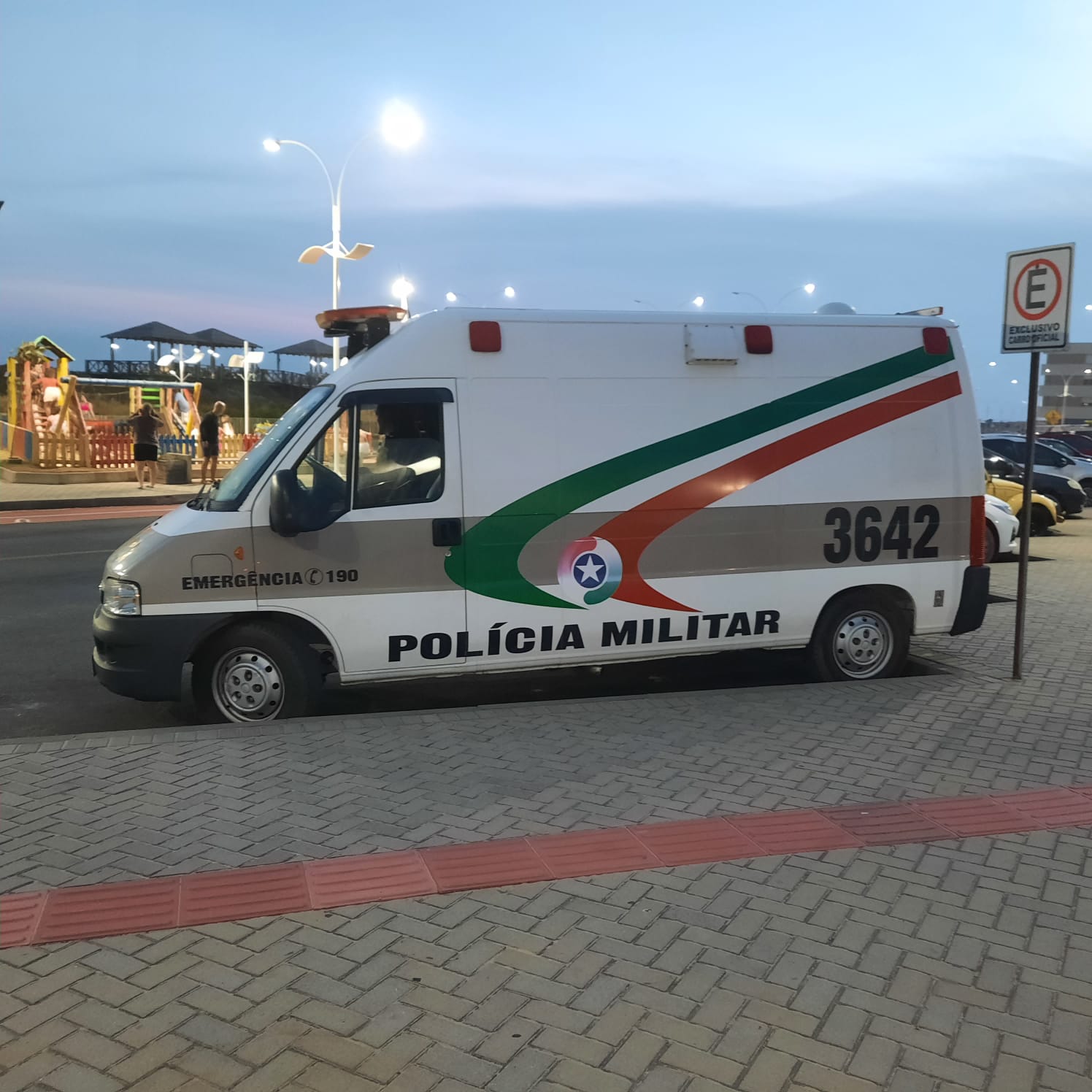 Corpo de jovem &eacute; encontrado em vala na Zona Sul de Balne&aacute;rio Rinc&atilde;o