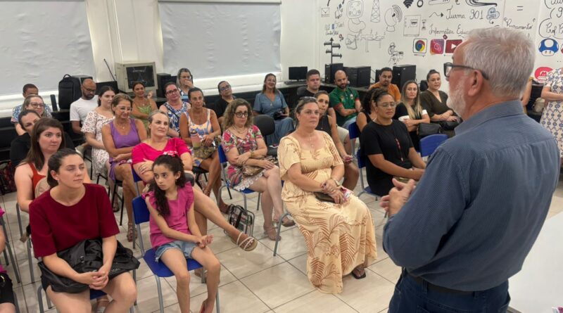 Ademir e Nega acolhem professores e refor&ccedil;am compromisso com a excel&ecirc;ncia
