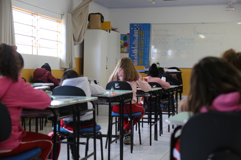 Secretaria de Educa&ccedil;&atilde;o de I&ccedil;ara (SC) abre vagas para auxiliar de sala