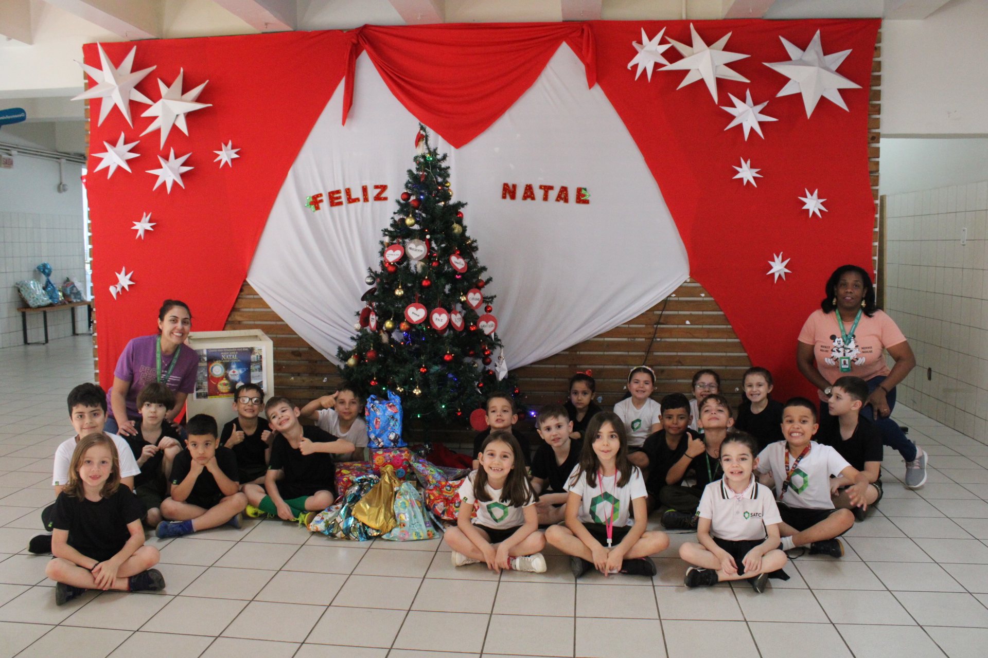 Brinquedos s&atilde;o entregues para Campanha de Natal da Cruz Vermelha de Crici&uacute;ma (SC) 