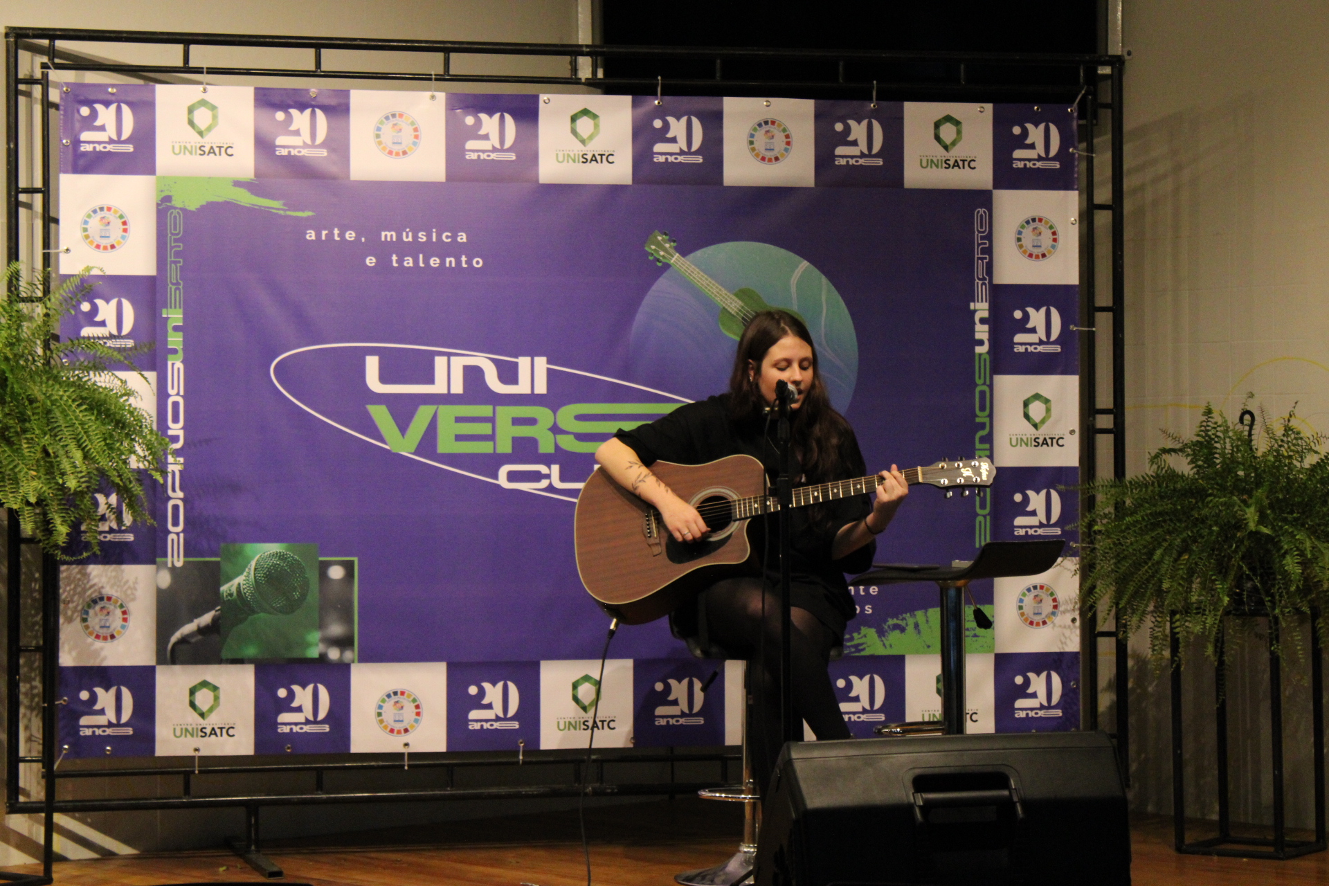 Segunda edi&ccedil;&atilde;o do Universo Cultural da UniSatc promove o talento de duas acad&ecirc;micas 