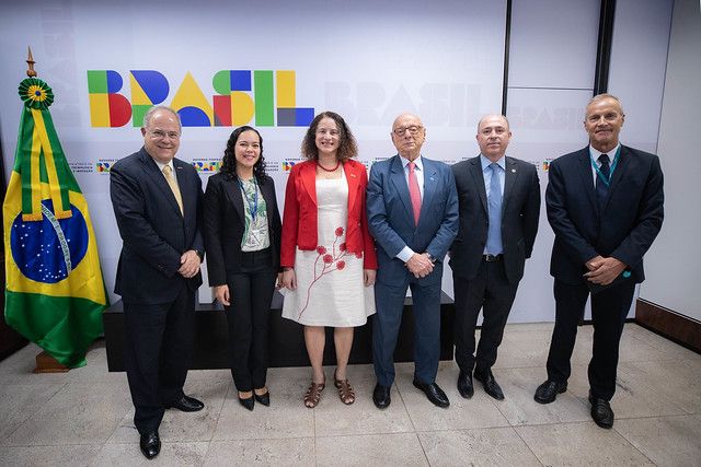 Satc discute parcerias internacionais com ministra, em Bras&iacute;lia (DF)