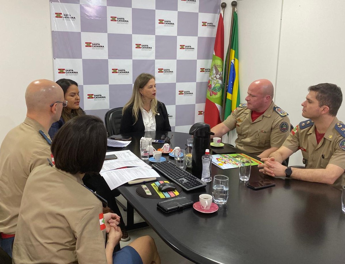 Assist&ecirc;ncia Social e Bombeiros discutem parcerias para ampliar projetos