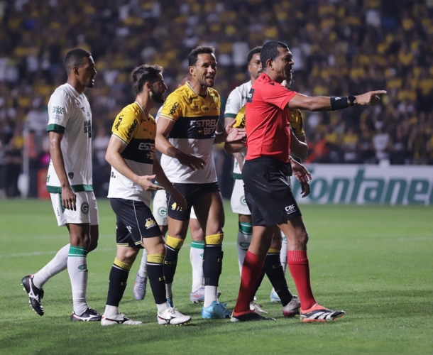 Crici&uacute;ma E.C. perde para o Goii&aacute;s no HH pelo Brasileiro da S&eacute;rie B