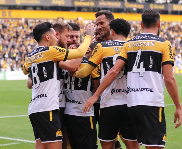 Crici&uacute;ma E,C, vence S&atilde;o Bernardo no HH pelo Brasileiro da S&eacute;rie B