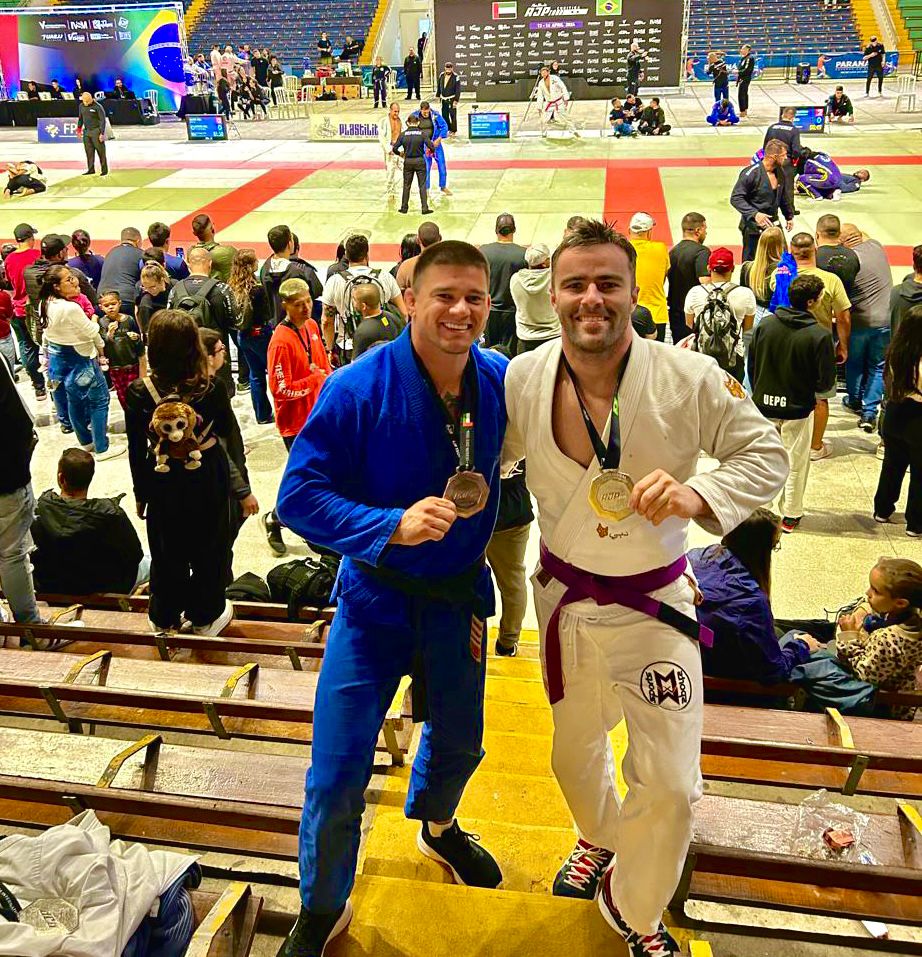 Atletas de jiu-jitsu de Sider&oacute;polis (SC) conquistam dois t&iacute;tulos internacionais