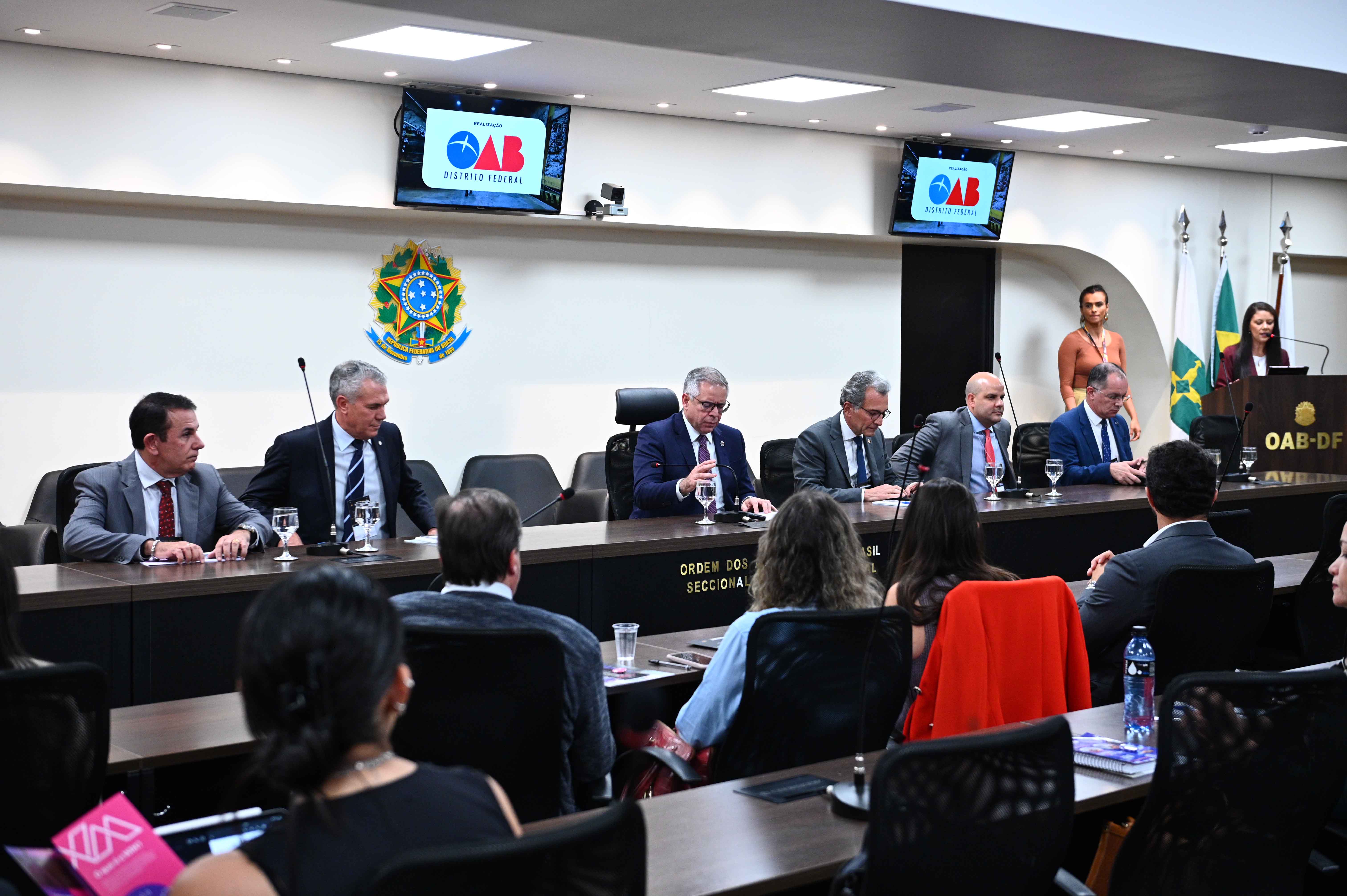 Carv&atilde;o+ participa de semin&aacute;rio sobre legisla&ccedil;&atilde;o de minera&ccedil;&atilde;o subterr&acirc;nea  