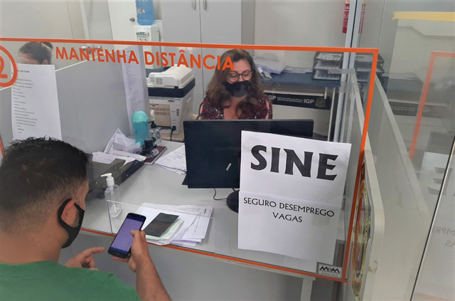 Sine de I&ccedil;ara come&ccedil;a a semana com mais de 25 vagas em aberto