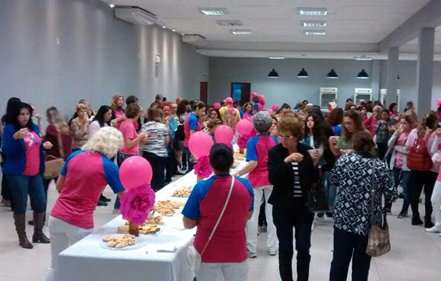 Tarde Rosa fomenta a preven&ccedil;&atilde;o atrav&eacute;s da autoestima