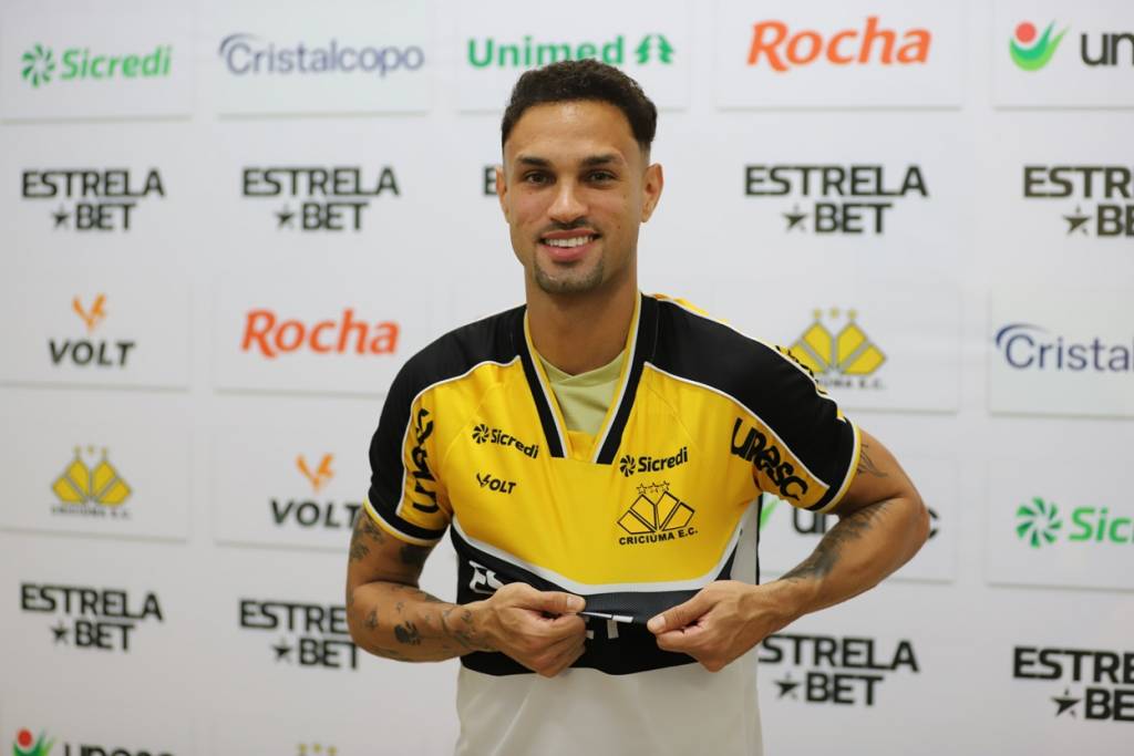 Crici&uacute;ma Esporte Clube contrata o atacante Serginho para a temporada
