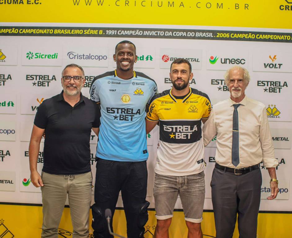Crici&uacute;ma Esporte Clube contrata mais quatro jogadores para a temporada