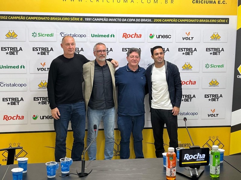 Juliano Camargo e &Eacute;der n&atilde;o fazem mais parte da comiss&atilde;o do Crici&uacute;ma E.C.