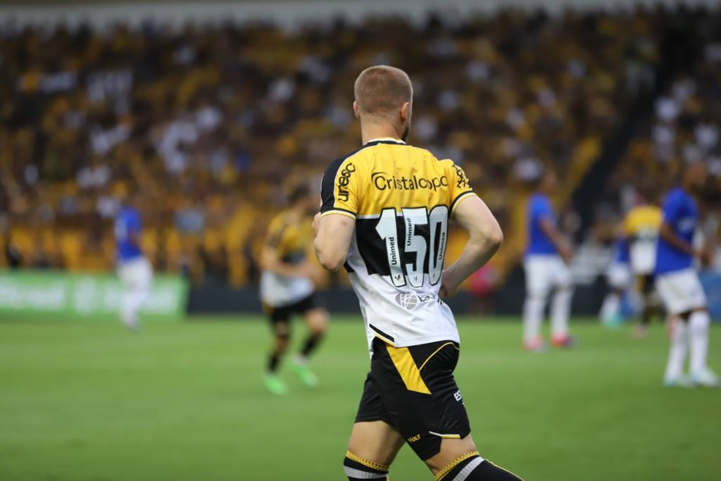 Lateral Marcelo Hermes completa 150 jogos com a camisa do Tigre