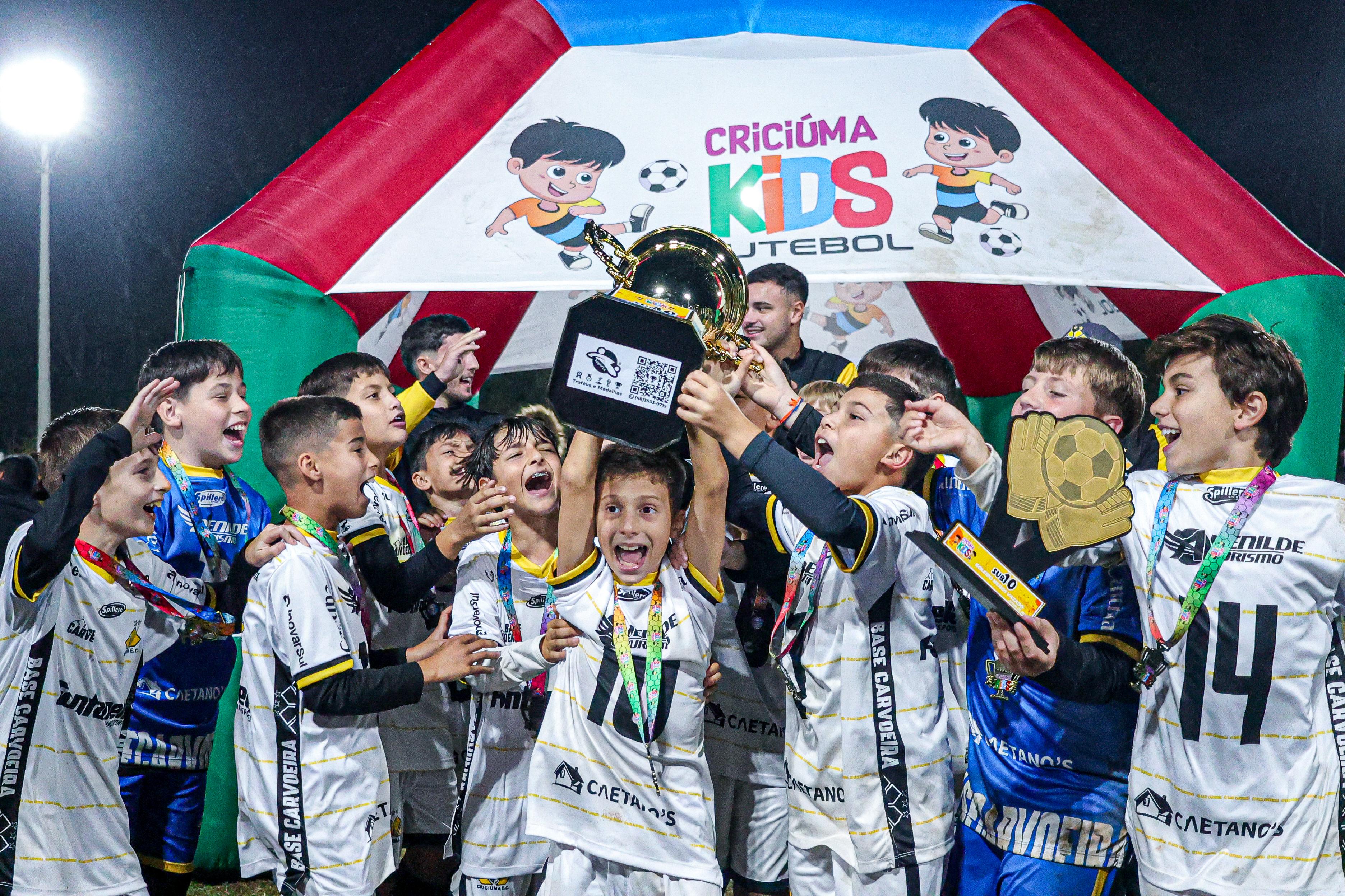 Atletas do Sub-10 do Tigre conquistam t&iacute;tulo no Crici&uacute;ma Kids