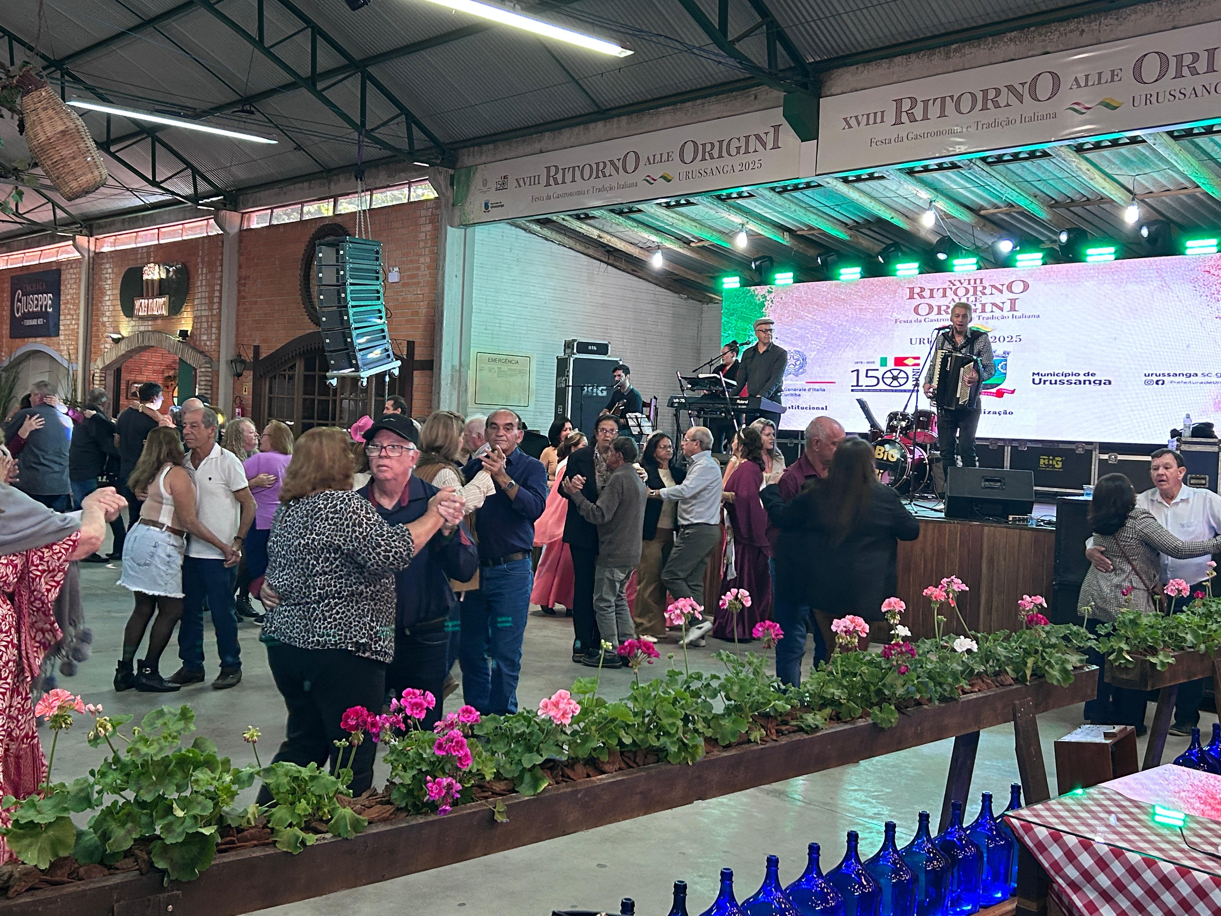 Festa Ritorno Alle Origini encerra com grande p&uacute;blico em Urussanga (SC)