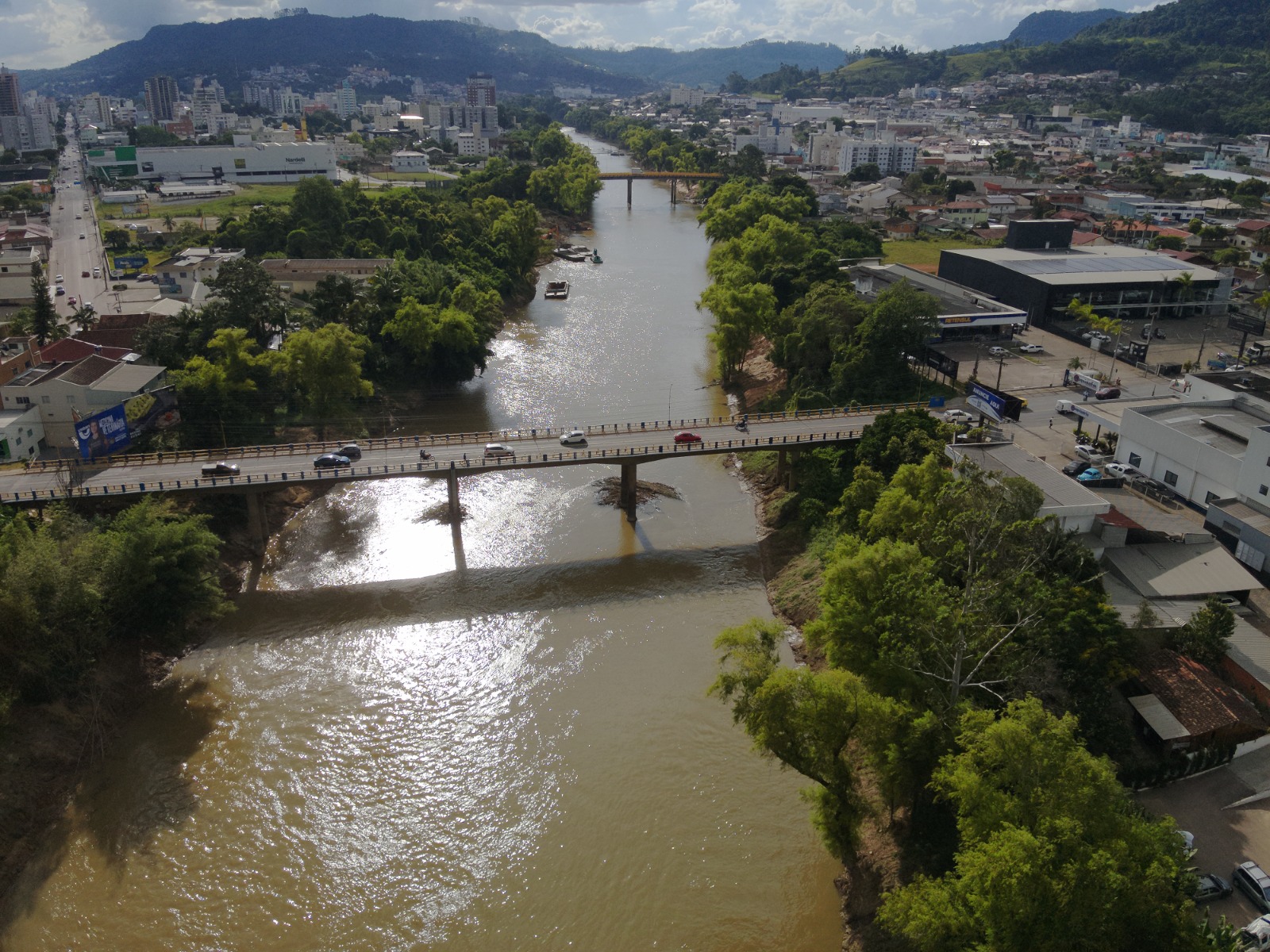 SC avan&ccedil;a na prote&ccedil;&atilde;o contra enchentes com obras nos rios do Vale do Itaja&iacute;